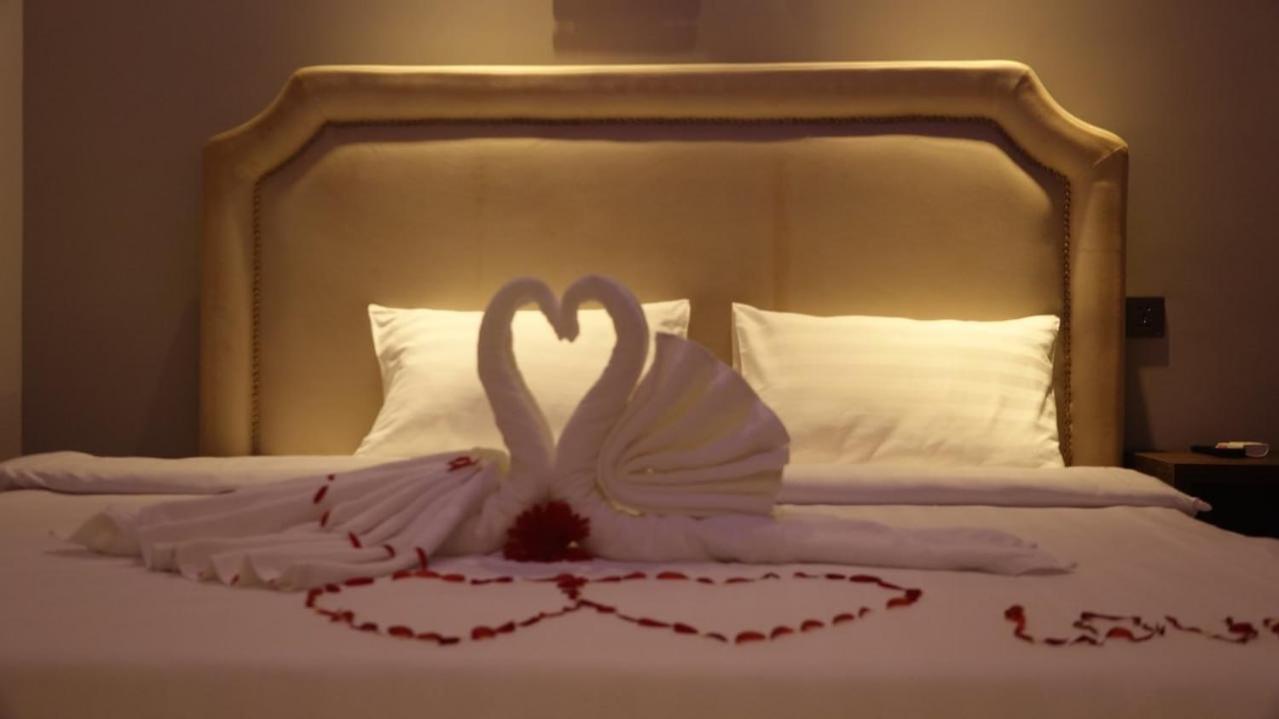 Sawadee Suorsdei Boutique Hotell Kampot Exteriör bild